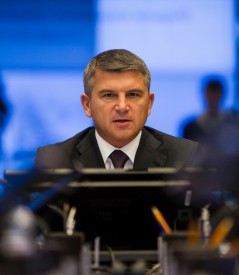 Игорь Маковский поздравил молодежь с Днем российских студенческих отрядов Игорь Маковский поздравил молодежь с Днем российских студенческих отрядов