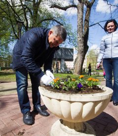 Сотрудники группы компаний «Янтарьэнерго» вышли на субботник